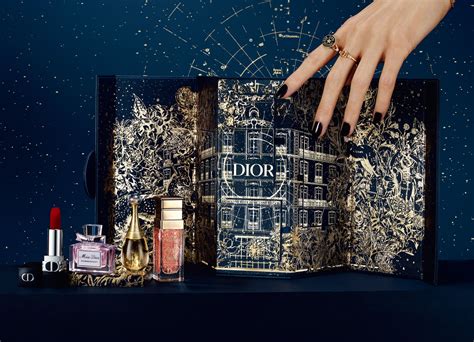 dior クリスマスギフト 2021